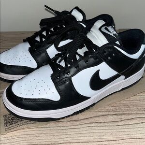 NIKE Panda Dunk Low Retro Leather Black & White Sneakers Size 8.5
